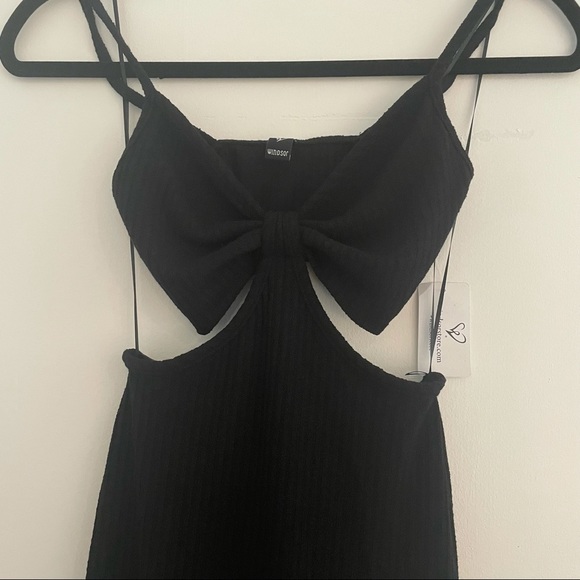 WINDSOR Bold Impressions Sleeveless Midi Cutout Dress - Picture 4 of 7